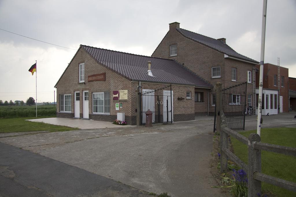 Breeden Steeger Hoeve Lichtervelde Exterior foto